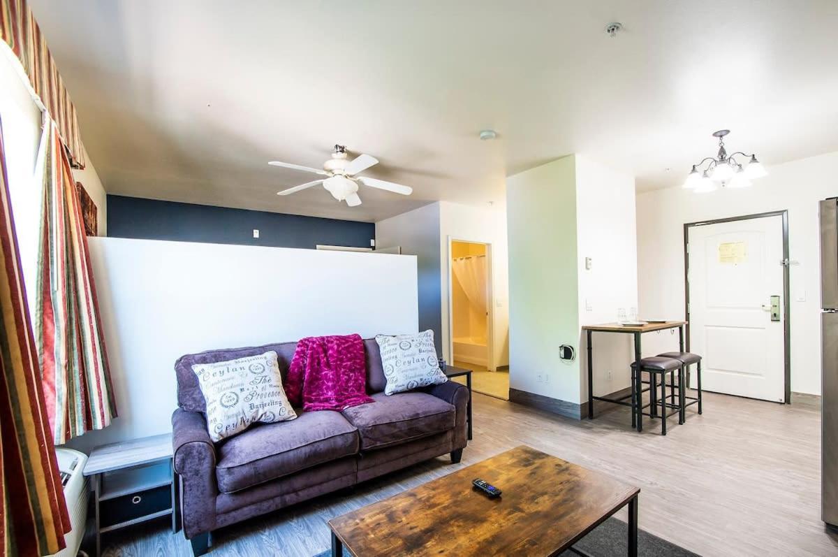 Vistas 216- Renovated Central Sierra Vista Long Term Discounts Экстерьер фото